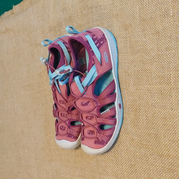 Keen Moxie Sandals Kid's Sz 2, Pink/Baby Blue, Excellent Condition, No Box - Picture 4 of 7